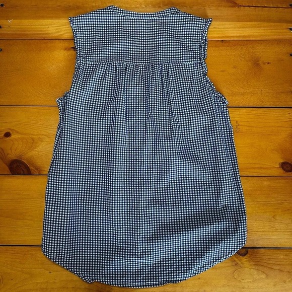 Old Navy gingham sleeveless - Picture 3 of 3